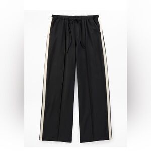 Athleta petite XXS track pants in black/bone.